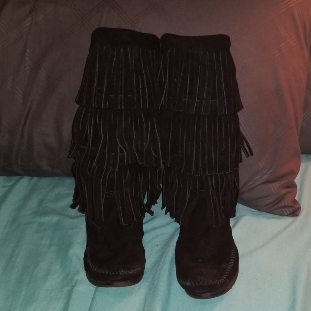 Black fray boots